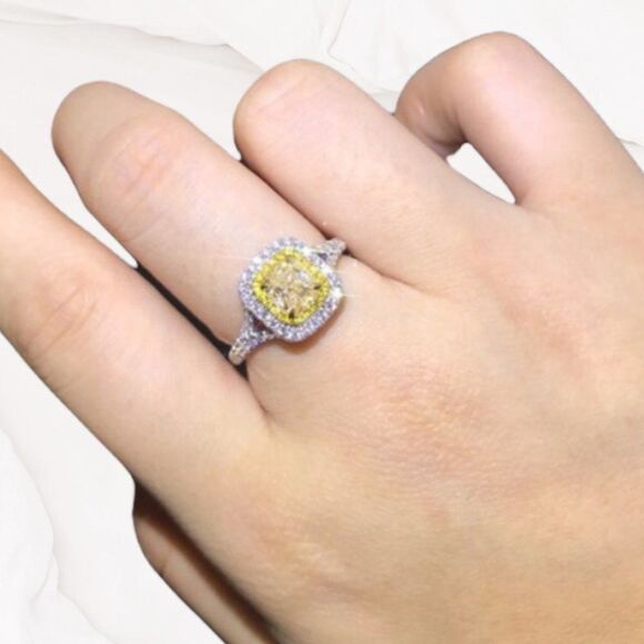 Stamped 925 Sterling Silver CZ 1CT Yellow Citrine w/ Pave Style Crystals - Picture 4 of 5